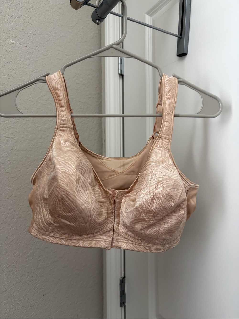 Front-Closure Comfort Bra in Nude